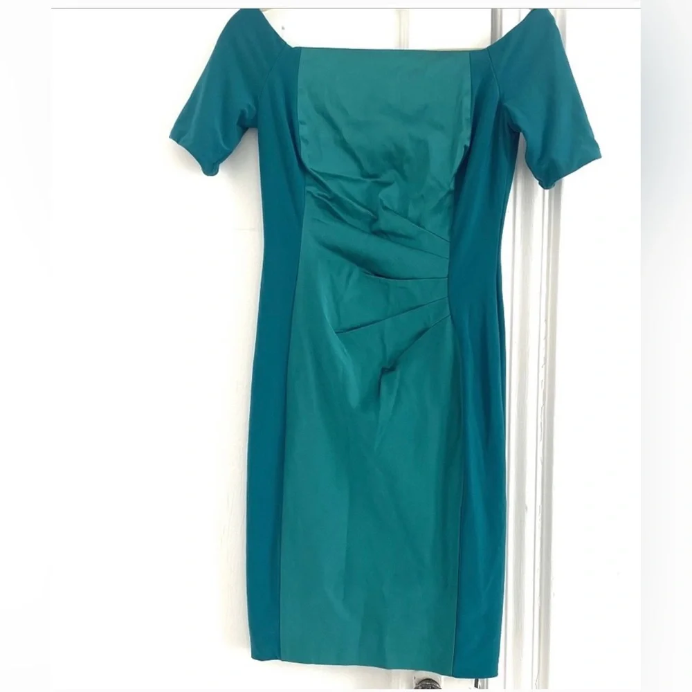 Ralph Lauren Emerald Off Shoulder Midi Dress
Size 4 - Picture 2 of 5